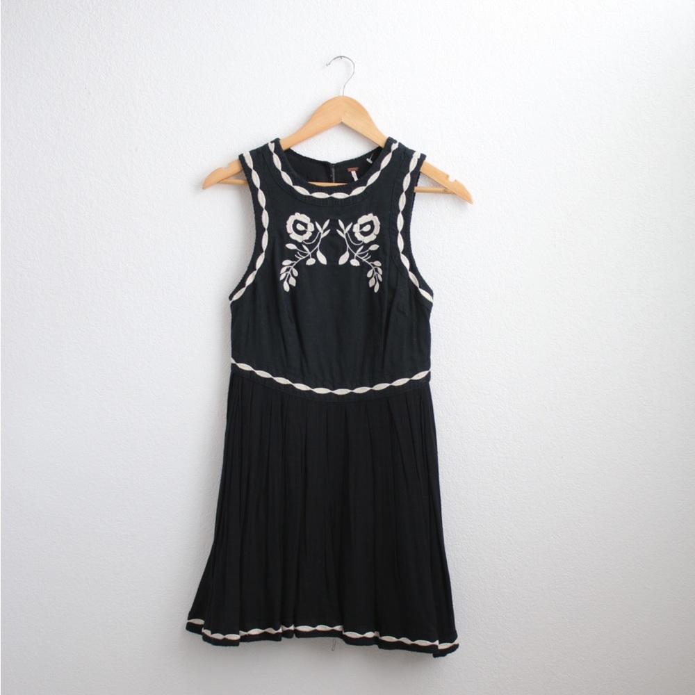 Free People Embroidered Mini Dress Sz: 0